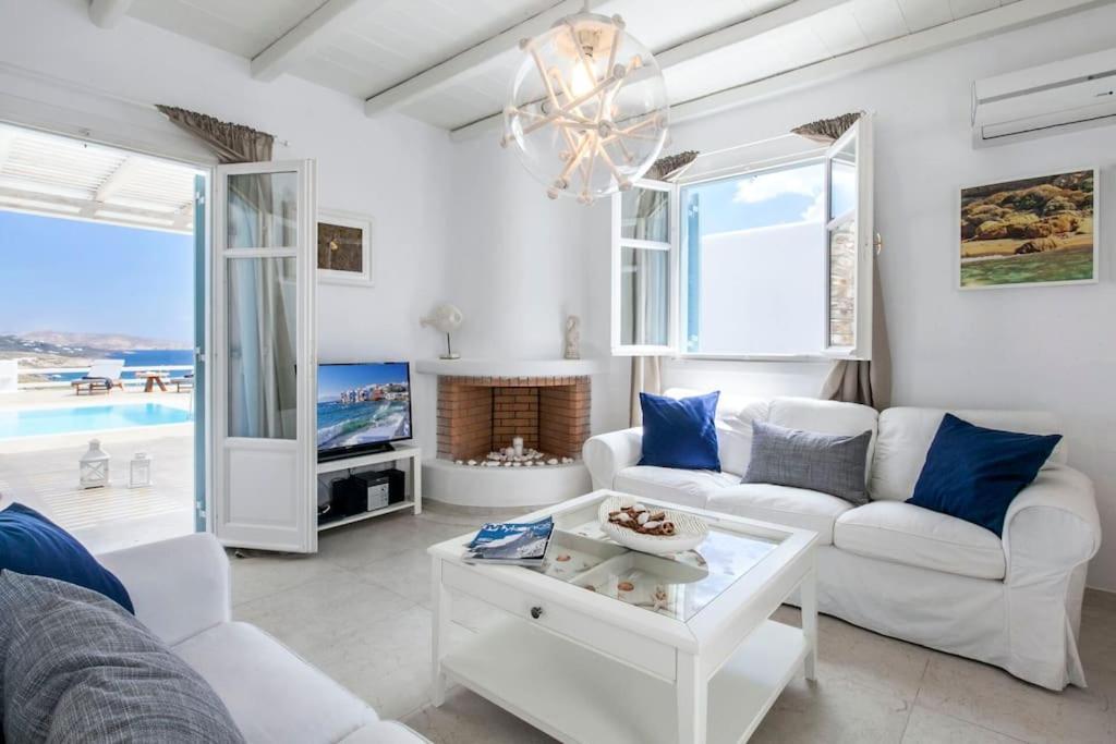 Villa Chaniotis Jacuzzi & Pool