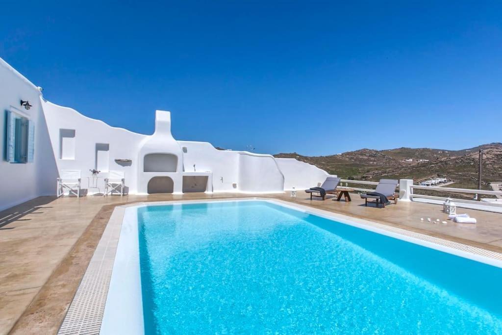 Villa Chaniotis Jacuzzi & Pool